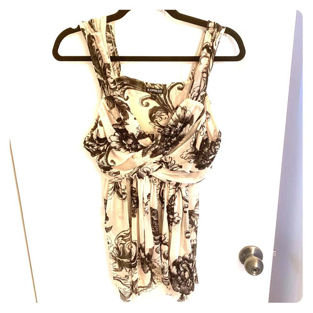 Express L Blush Pink/Black Floral Blouse